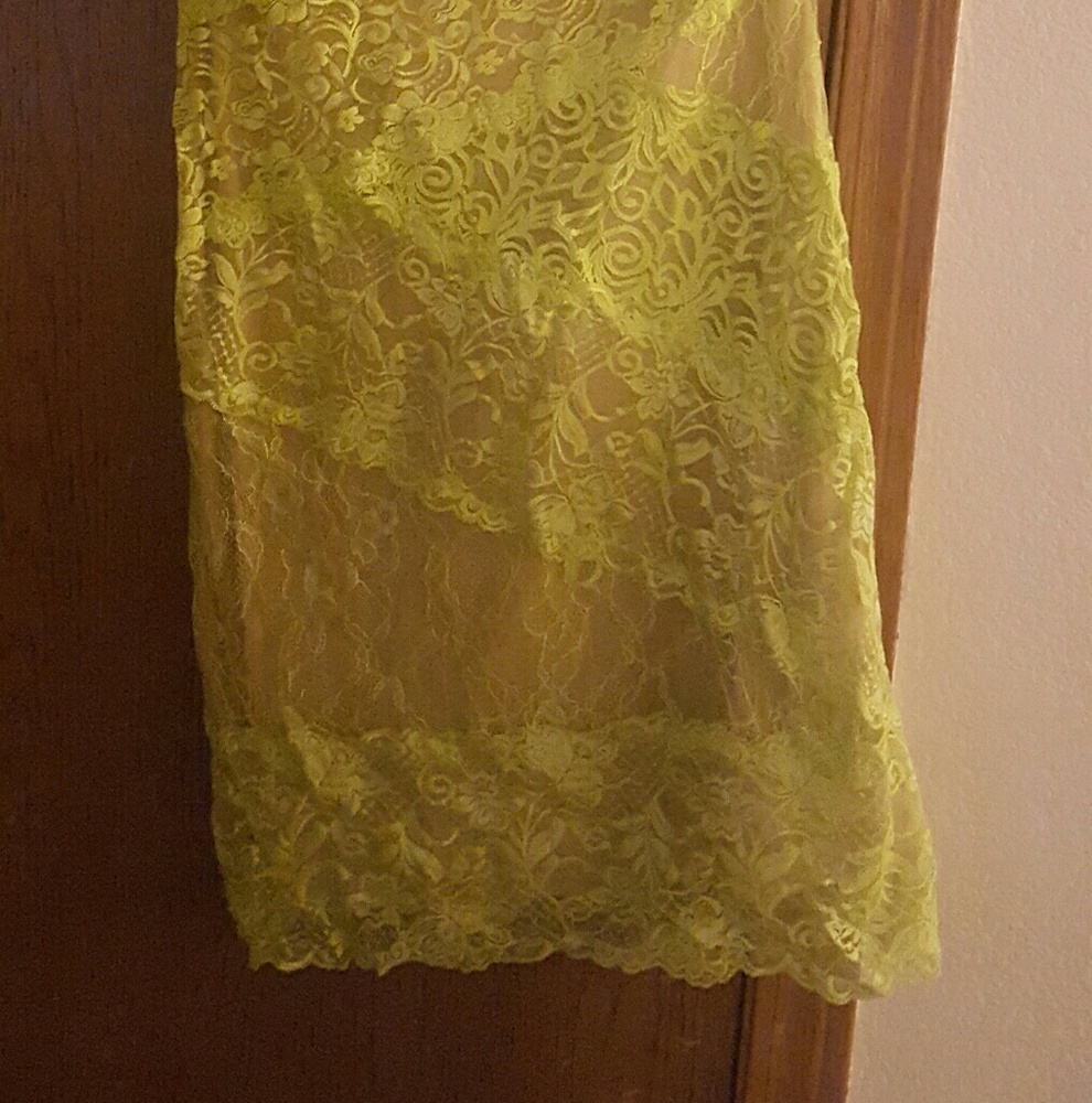 Dress - Picture 3 of 3